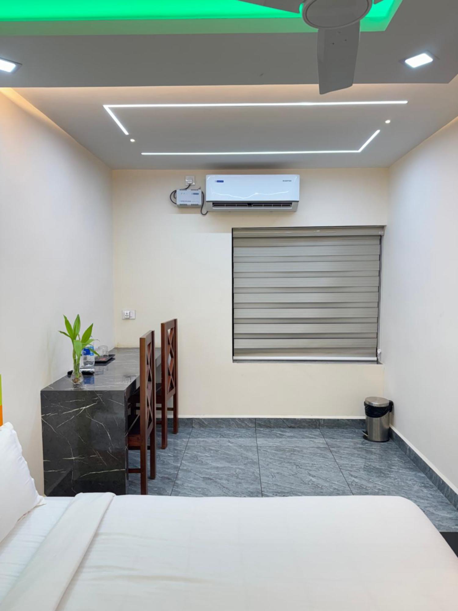 Krishnakripa Premium Residency Kochi Exterior foto
