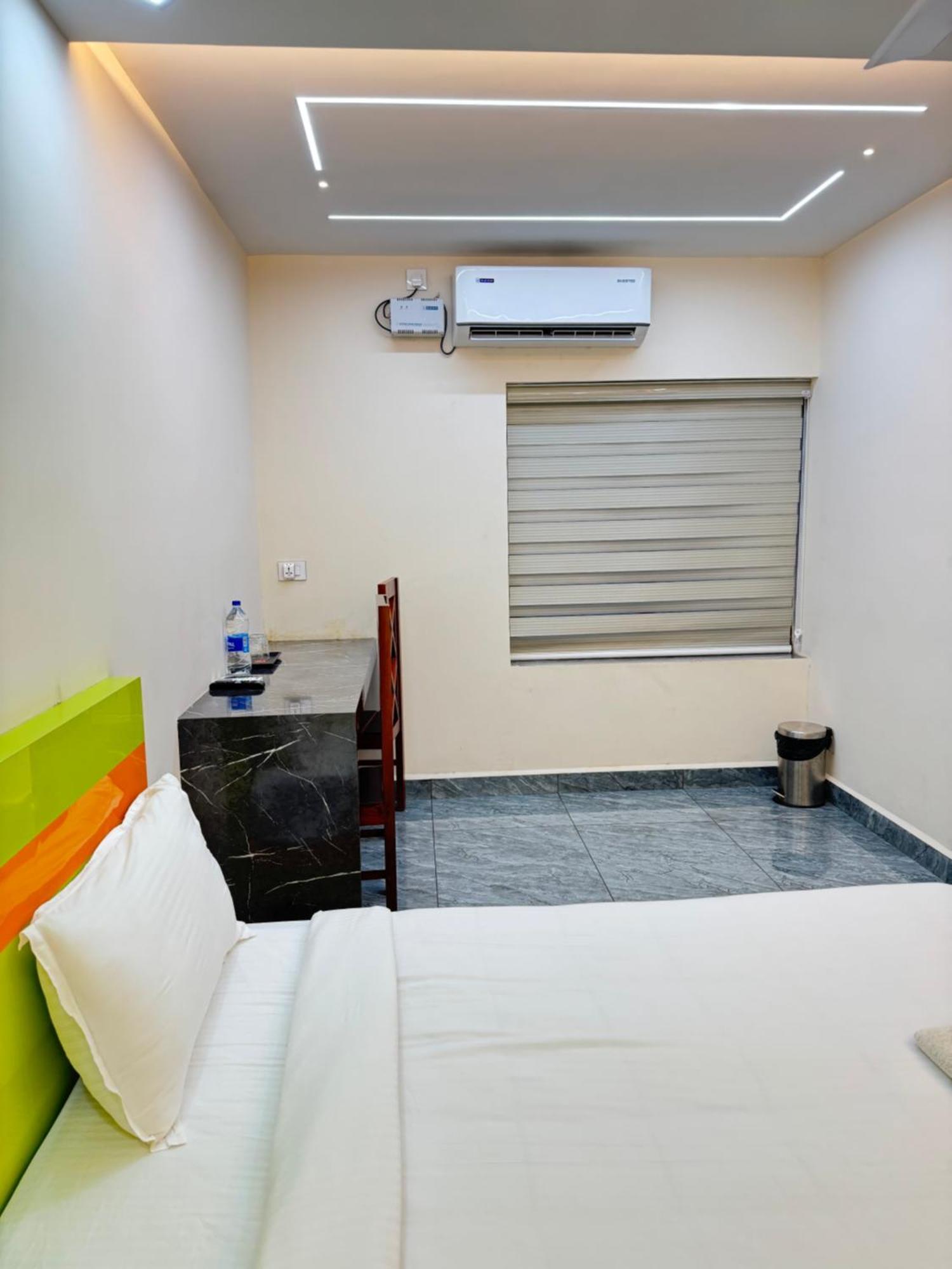 Krishnakripa Premium Residency Kochi Exterior foto