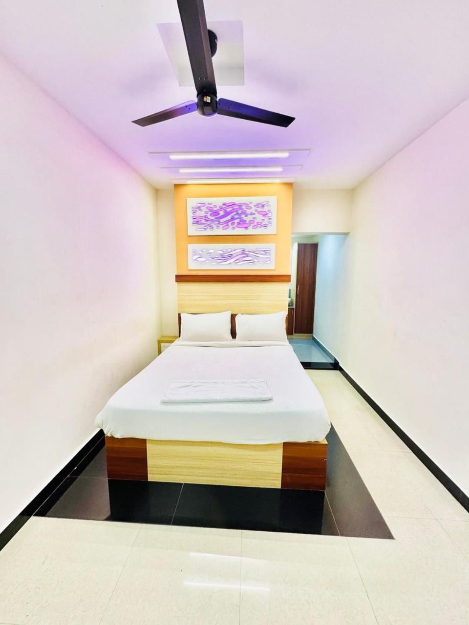 Krishnakripa Premium Residency Kochi Quarto foto